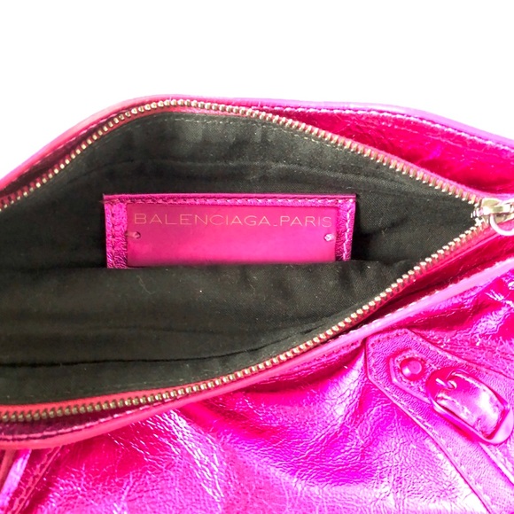 Balenciaga metallic mini clutch. - Picture 9 of 10